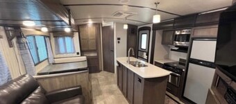 37.5 ft camper. Sleeps 9. Delivery option is available.