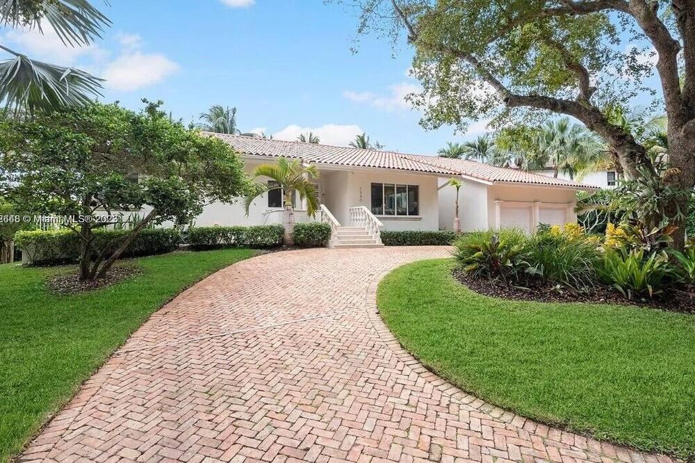 Coral Gables Apartment