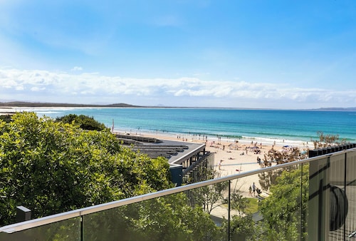 71 Hastings Street - Beachfront