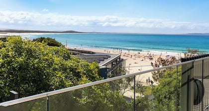 71 Hastings Street - Beachfront