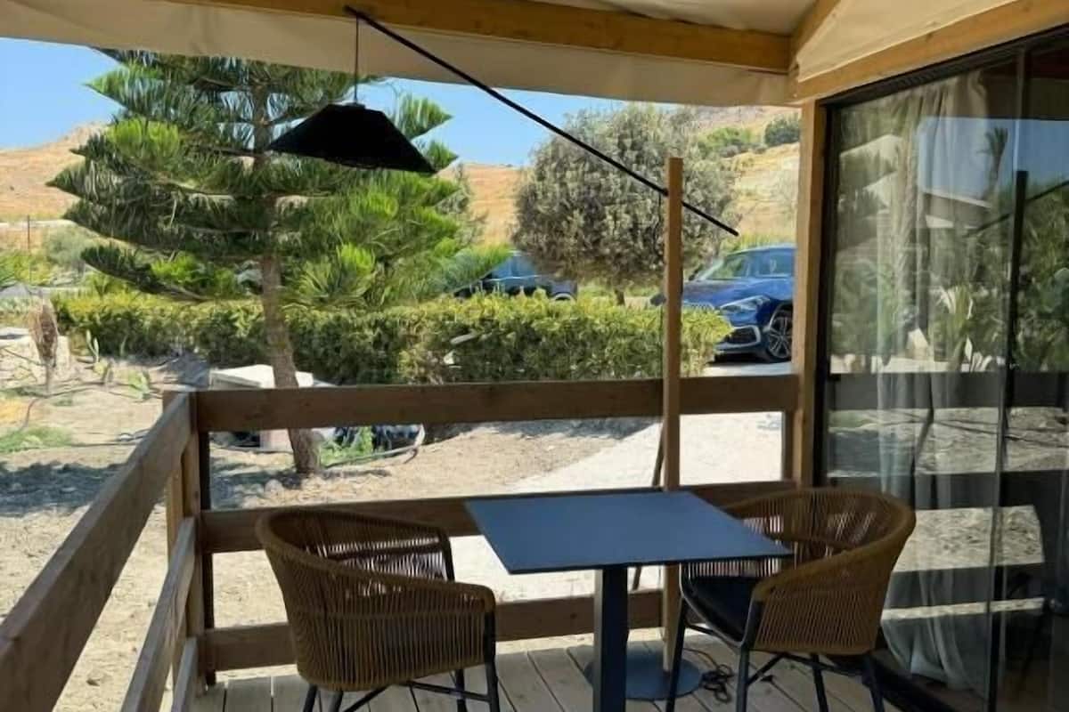 Deluxe Tent, Garden View, Annex Building I | Hochwertige Bettwaren, Daunenbettdecken, Pillowtop-Betten, Zimmersafe