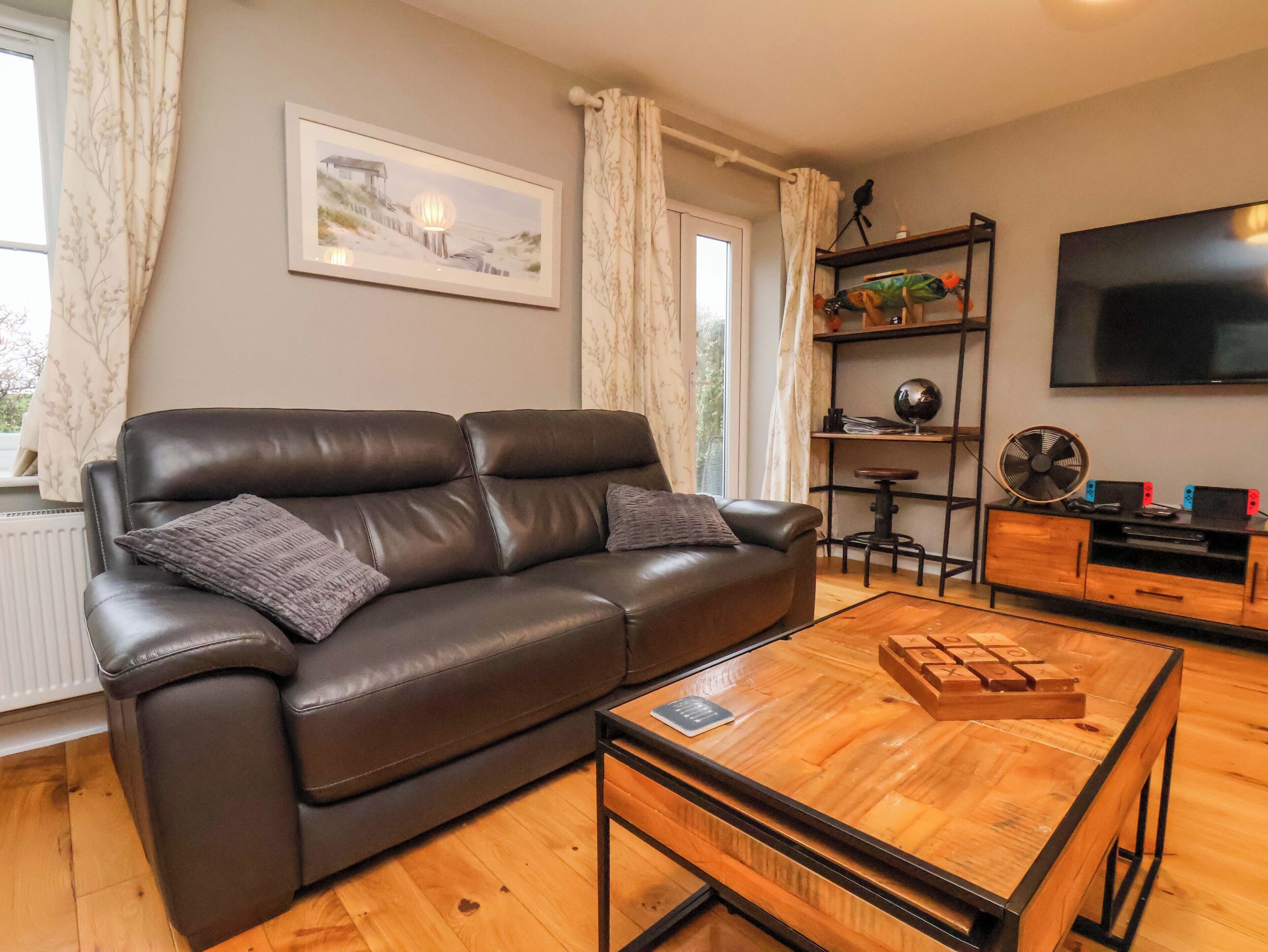 Cottage | Living area | Video-game console