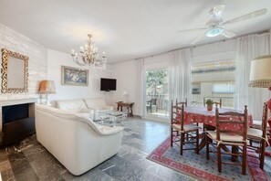 TV - AVDA DE RHODE 229 5 1 Roses (Rosas / Roses)