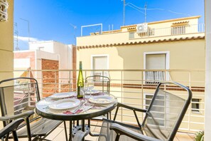 Outdoor dining - AVDA DE RHODE 113 Roses (Rosas / Roses)