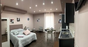 1 camera, Wi-Fi, lenzuola