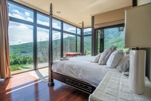 3 Schlafzimmer, Schreibtisch, Bügeleisen/Bügelbrett, kostenloses WLAN