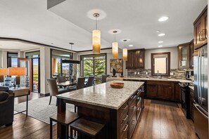 Fridge, microwave, oven, stovetop - Chamonix 26 | Snowmass Ski-In/Ski-Out Condo w/Shared Pool/Hot Tub/Private Washer/Dryer/WiFi (Snowmass Village)