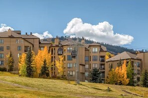 Exterior - Chamonix 46 | Snowmass Ski-In/Ski-Out Condo w/ Shared Hot Tub/Pool (Snowmass Village)