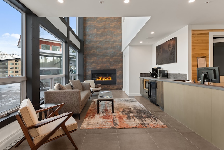 Enclave 201 | Snowmass Ski-in/ski-out Condo W/shared Pool/hot Tub/gym/wifi - Snowmass Village, CO