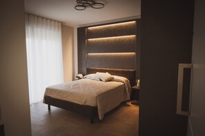 Deluxe Room | Premium bedding, down comforters, minibar, in-room safe