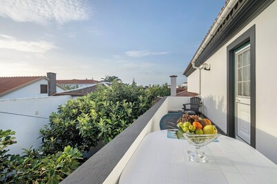 Apartamento 'Bettencourt 2 Rooms' con vistas a la montaña, terraza privada y Wi-Fi