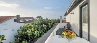 Appartamento 'Bettencourt 2 Rooms' con vista sulle montagne, terrazza privata e Wi-Fi