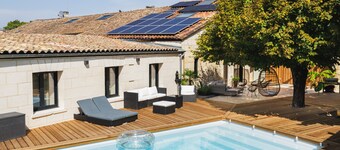 Villa 'Piscine Balnéo Saint Emilion' with Private Pool, Wi-Fi and Air Conditioning
