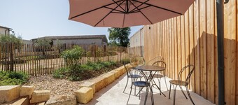 Villa 'Piscine Balnéo Saint Emilion' avec piscine privée, Wi-Fi et climatisation
