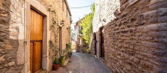 House in Medieval Village with Wi-Fi