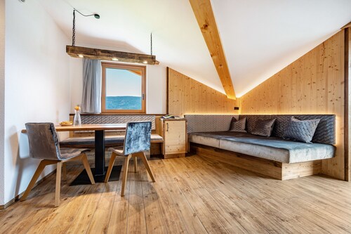 Ferienwohnung "Forchnerhof Apt 3" mit Bergblick, 2 privaten Terrassen und WLAN