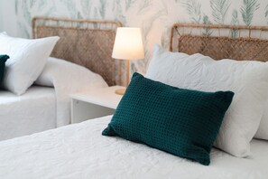1 habitación, tabla de planchar con plancha, wifi gratis y ropa de cama 