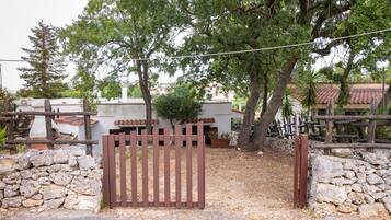 Enceinte de lâhĂ©bergement