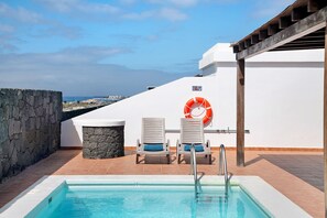 Pool - Vacation Home "Villa Rubí" with Sea View, Private Heated Pool und Wi-Fi (Playa Blanca)