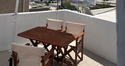 Apartment 'Diana Apartment Adamantas Milos' with Sea View, Wi-Fi and Air Conditioning