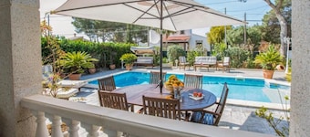 Villa 'Can Navarro' with Private Pool, Private Terrace and Wi-Fi