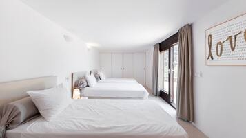 4 bedrooms, free WiFi, bed sheets