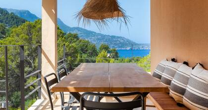 Holiday Home 'Dream Property In Alconasser' with Sea View, Pool, Terrace & Wi-Fi