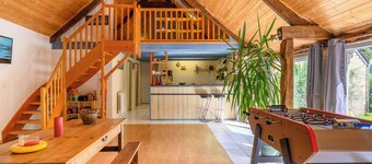 Holiday Home 'Loft Atypique Ancienne Étable' with jaccuzzi & sauna