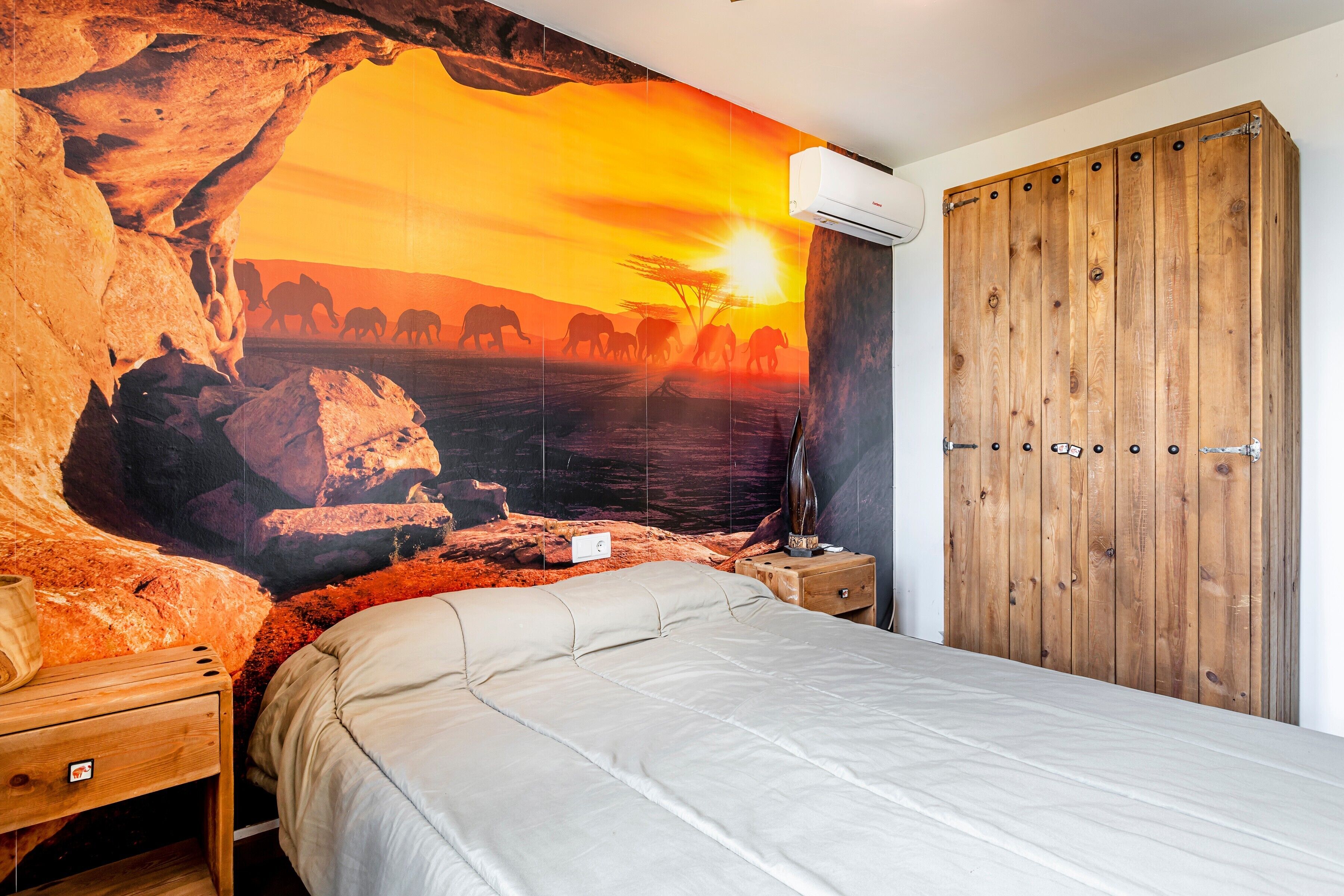 3 dormitorios, tabla de planchar con plancha, wifi gratis y ropa de cama