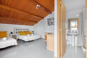 3 camere, ferro/asse da stiro, Wi-Fi gratuito, lenzuola