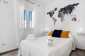 1 dormitori, planxa i posts de planxar, wifi gratuïta i roba de llit 