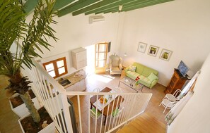 TV - Country House 'Sa Volta' with Mountain View, Wi-Fi and Air Conditioning (selva)