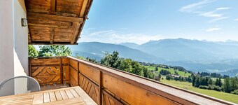 Studio Apartment 'Spinges' with Mountain View, Private Terrace and Wi-Fi