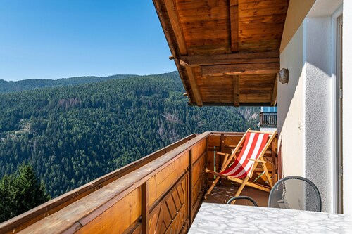 Studio Apartment 'Apt Waldblick' with Mountain View, Private Terrace and Wi-Fi