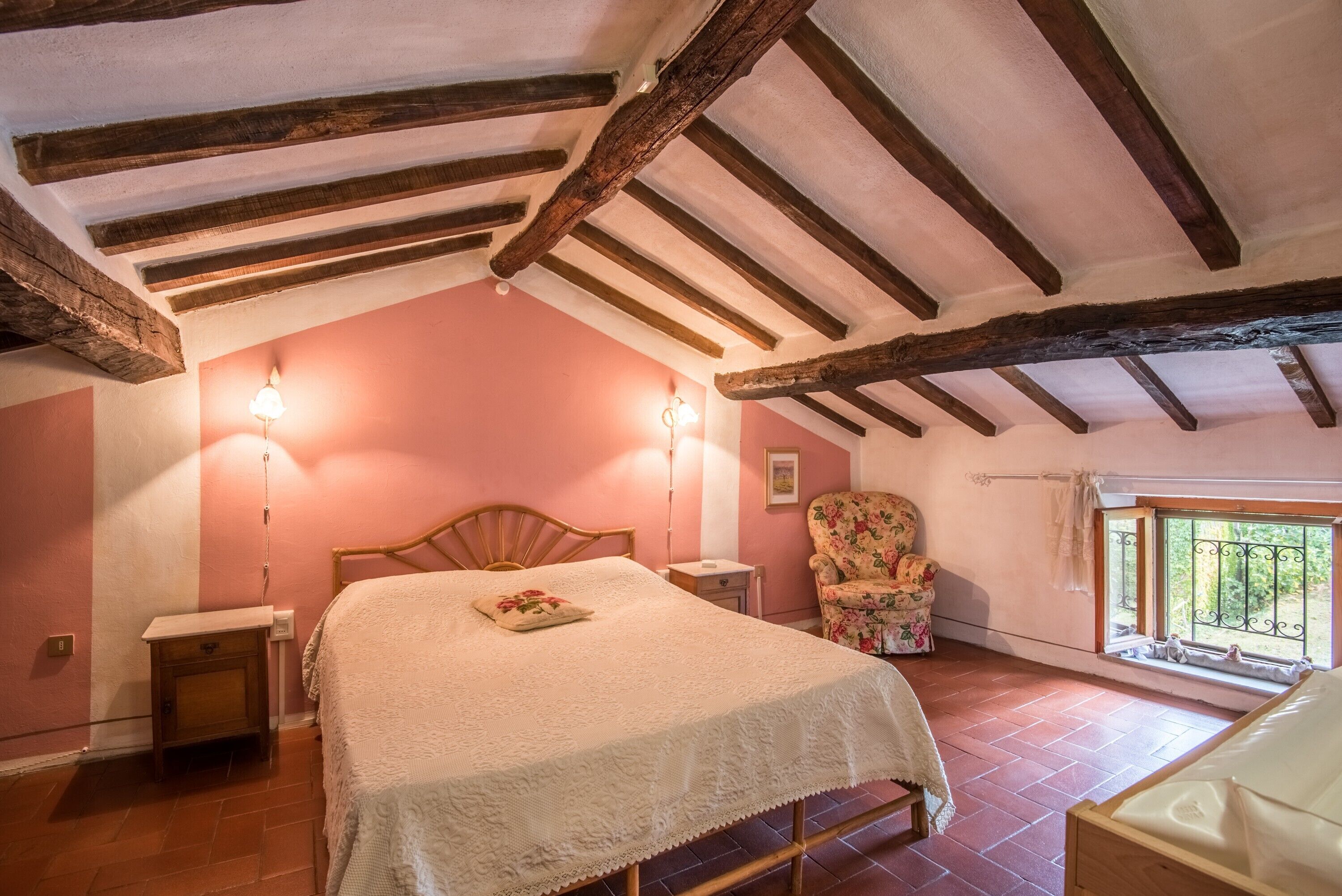 1 bedroom, iron/ironing board, WiFi (free), bed sheets
