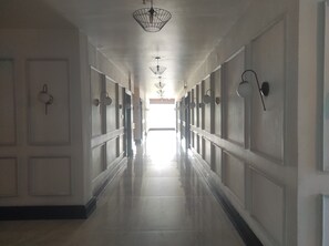 Interior detail - Hotel Obsidian Blue (Papumpare)
