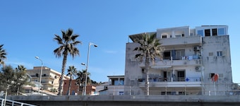 Holiday Apartment 'Solkira' close to the Beach with Sea View, Balcony & Wi-Fi