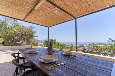 Holiday Home 'Villa Torrox Costa' with Sea View, Pool, Garden & Wi-Fi
