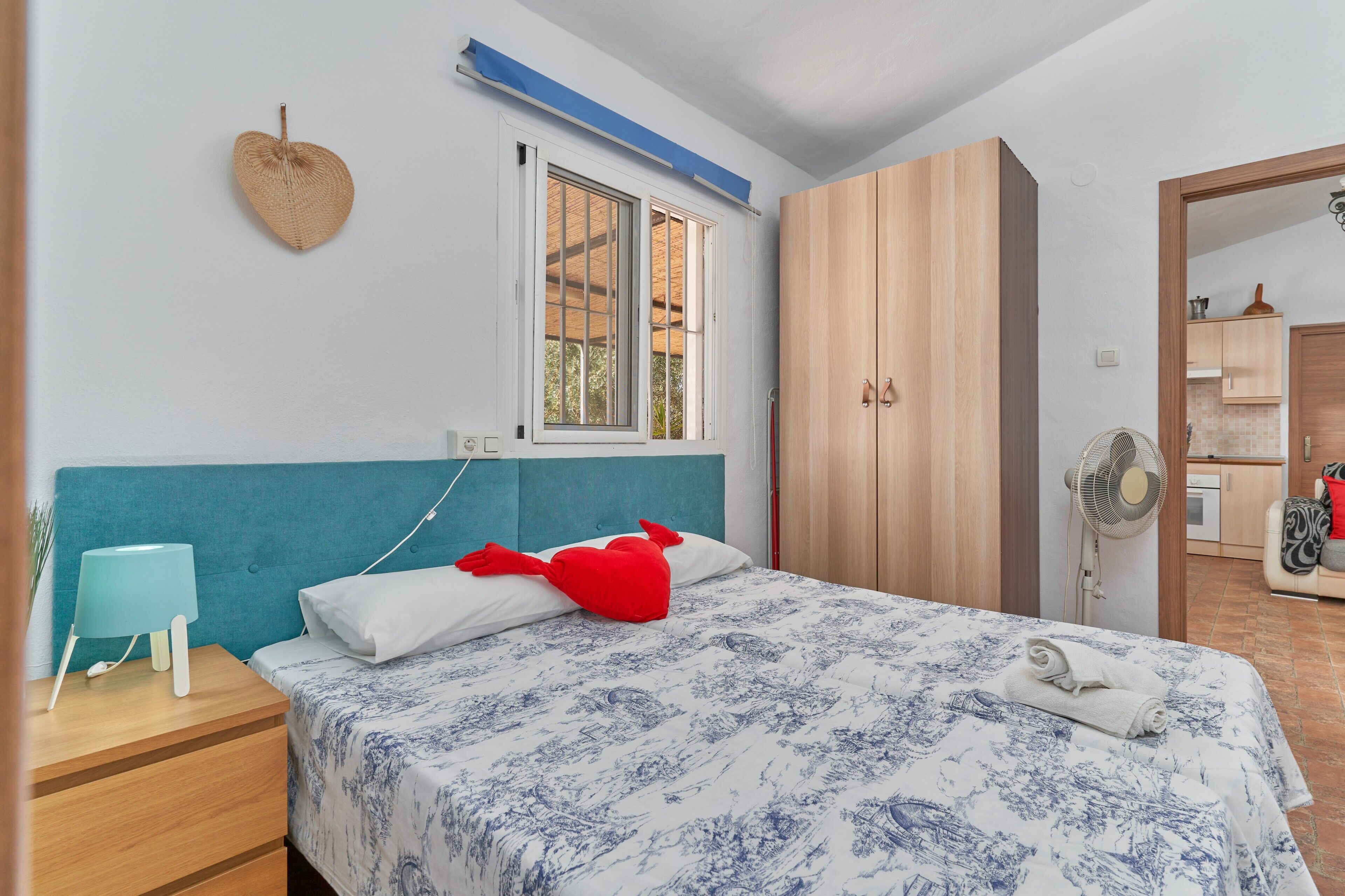 3 bedrooms, iron/ironing board, free WiFi, bed sheets
