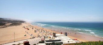 Holiday Home "Sea Pearl" with Private Terrace & Wi-Fi