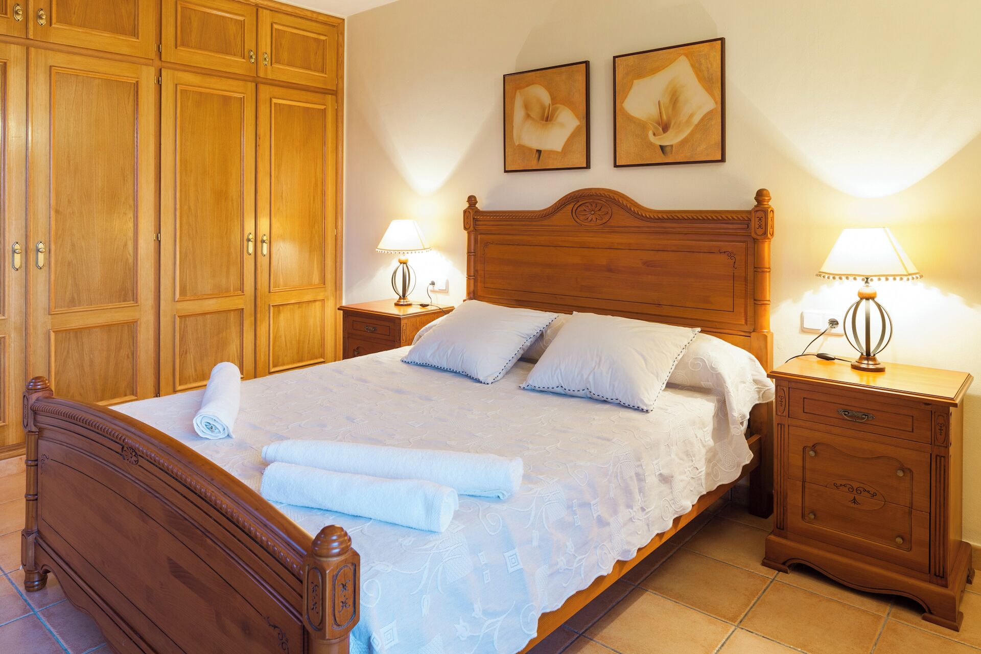 4 bedrooms, iron/ironing board, free WiFi