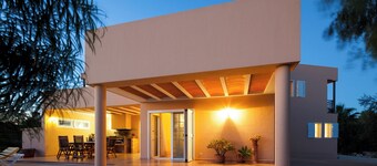 Villa 'Ca Na Catalina' with Private Pool, Wi-Fi and Air Conditioning