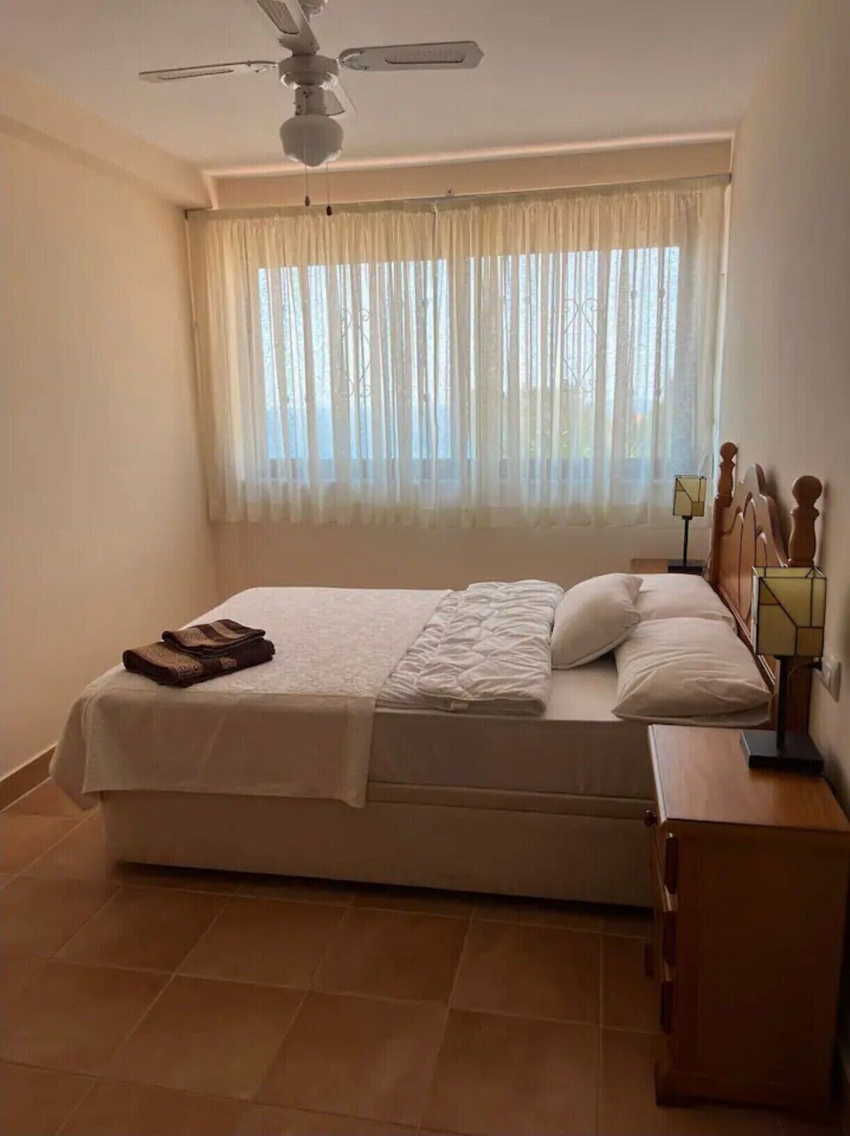 4 bedrooms, iron/ironing board, free WiFi, bed sheets