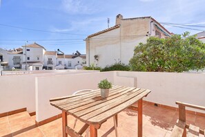Outdoor dining - Apartment "Almijara 2" with Shared Pool & Wi-Fi (Nerja)