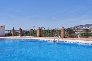 Pool - Apartment "Almijara 2" with Shared Pool & Wi-Fi (Nerja)