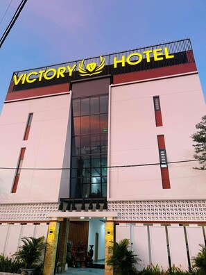 Front of property - OYO 1192 Victory Hotel Dien Ban (Da Nang)