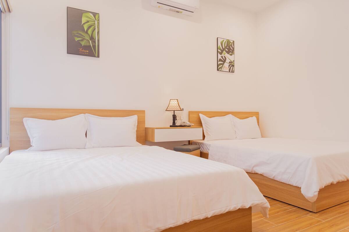 Superior Quadruple Room | 1 bedroom, desk, laptop workspace, blackout drapes