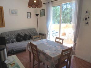 Interior - 2-room apartment with terrace & private garage near beach (Argelès-sur-Mer)