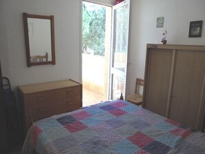 1 bedroom - 2-room apartment with terrace & private garage near beach (Argelès-sur-Mer)