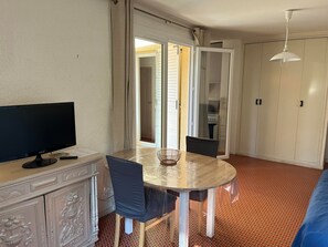 Dining - Beautiful 2-room apartment with terrace and parking in Argelès-sur-Mer (Argelès-sur-Mer)